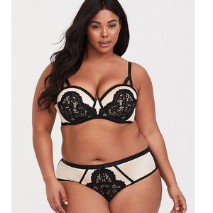 Torrid bra & panty set. Panty size 1